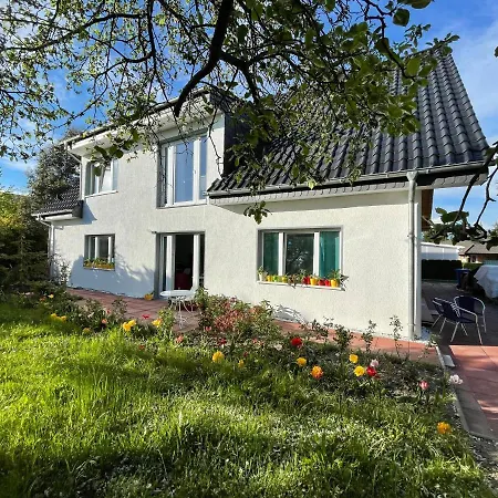 Dada Apartment Ahrensfelde